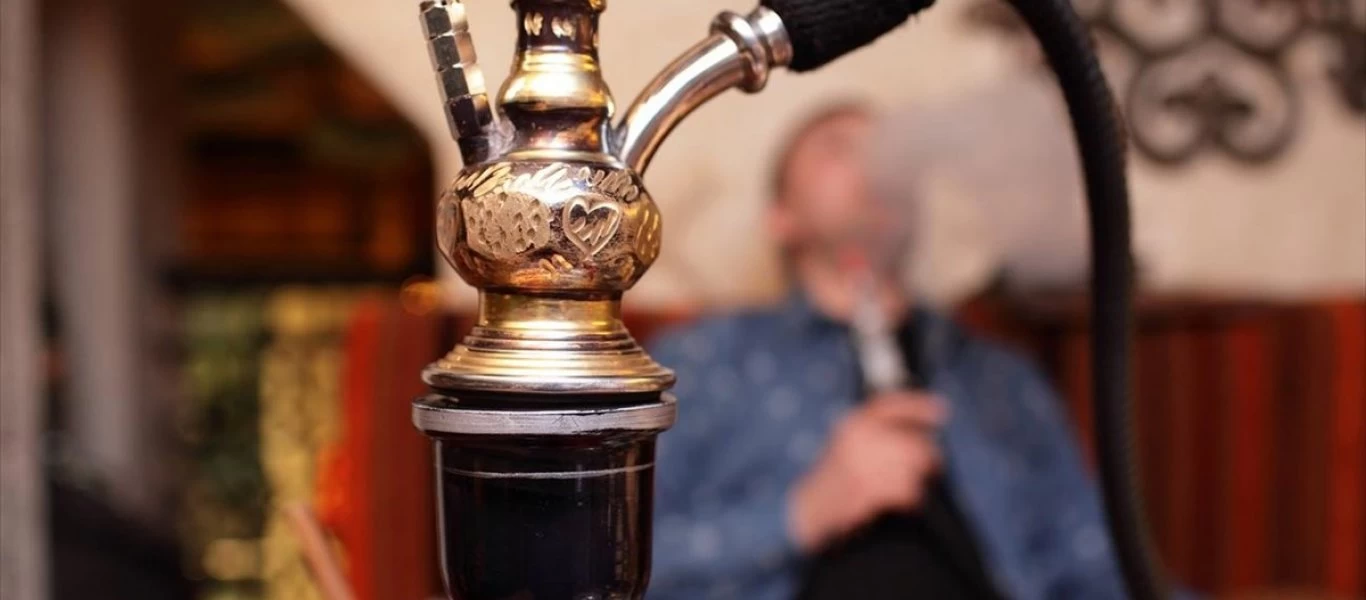 Λάρισα: Τον έβρισε και τον μαχαίρωσε μέχρι θανάτου για τον... καπνό του ναργιλέ